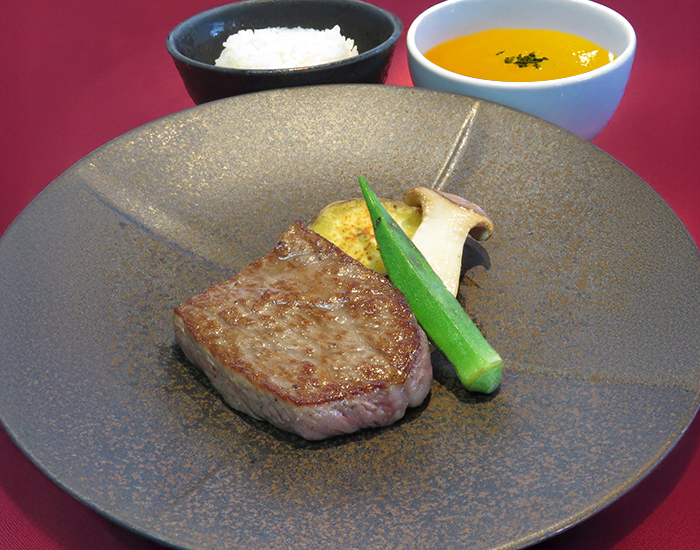 steak lounge 煉 | 鉄板焼き 福岡市 teppanyaki wagyu Fukuoka